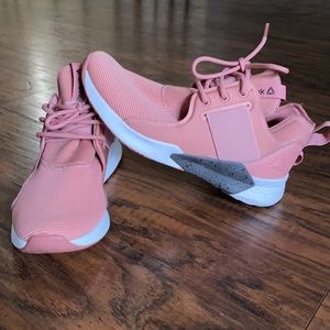 Women’s Reebok Guresu 1.0 sneaker
